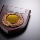 A blank plaque.