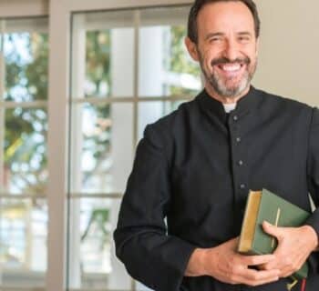 8 Unique Gifts to Give Your Pastor