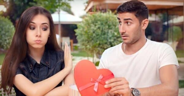 3 Wedding Anniversary Gift Mistakes To Avoid