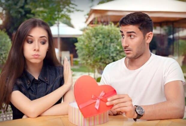 3 Wedding Anniversary Gift Mistakes To Avoid