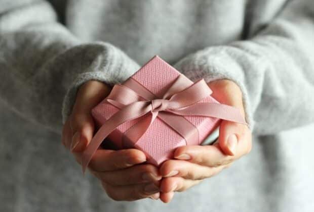 7 Unspoken Rules of Gift-Giving To Follow