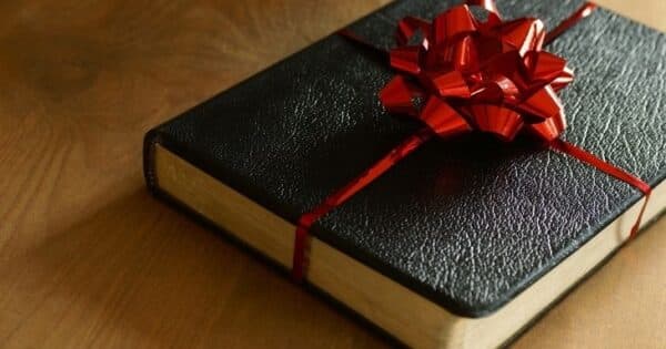 3 Ways To Congratulate Someone on a Religious Occasion