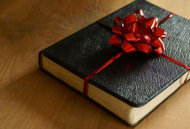 3 Ways To Congratulate Someone on a Religious Occasion