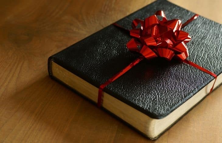 3 Ways To Congratulate Someone on a Religious Occasion