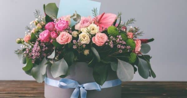 Thoughtful Ways To Celebrate Work Anniversaries